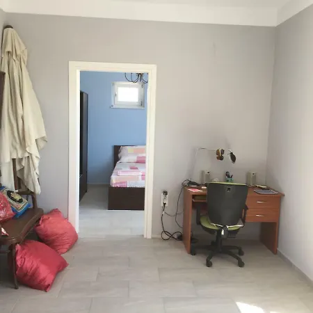 Comfortable Green Quiet Newbuilt Furnished Penthouse *